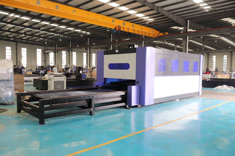 Machine de découpe de métal au - Industrial Fiber Laser Cutting Machine avis et prix